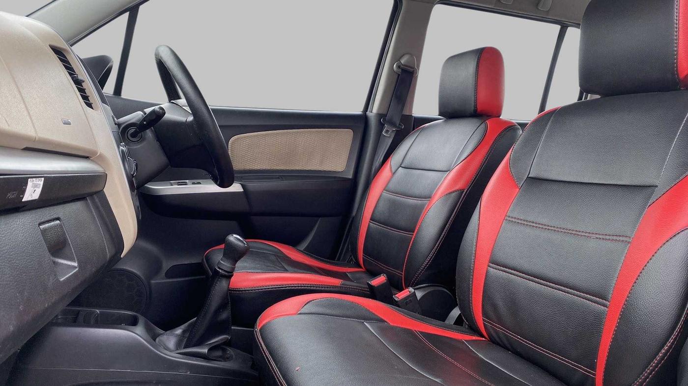 2017 Maruti Wagon R 1.0 LXI, Petrol, Manual, 45,376 km, Right Side Front Door Cabin