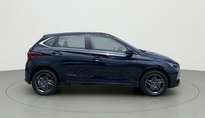 2022 Hyundai NEW I20 SPORTZ 1.2 MT, Petrol, Manual, 9,811 km, Right Side View