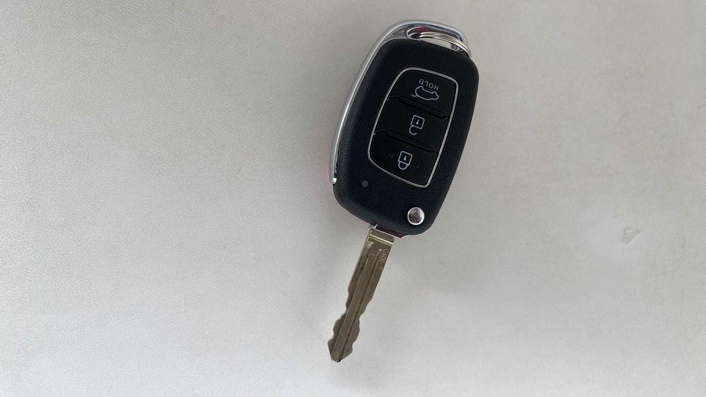 2022 Hyundai NEW I20 SPORTZ 1.2 MT, Petrol, Manual, 9,811 km, Key Close Up