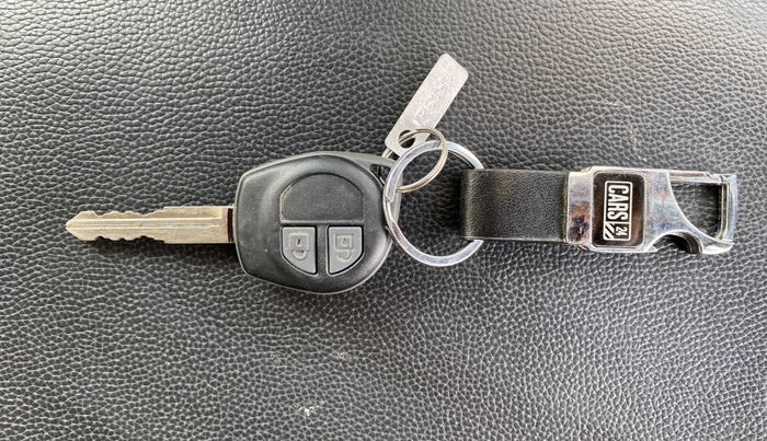 2017 Maruti Swift VXI, Petrol, Manual, 16,964 km, Key Close Up