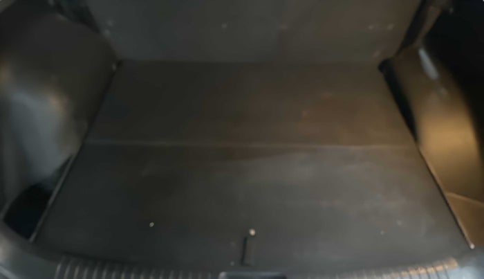 2016 Hyundai Creta S 1.6 PETROL, Petrol, Manual, 98,933 km, Boot Inside