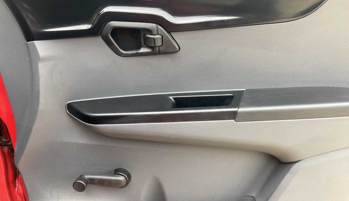 2019 Mahindra KUV 100 NXT K2+ P 6 STR, Petrol, Manual, 5,337 km, Driver Side Door Panels Control