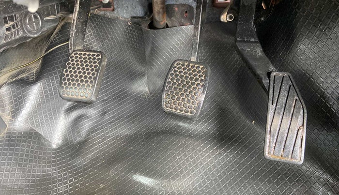 2016 Maruti Alto 800 LXI, Petrol, Manual, 60,497 km, Pedals