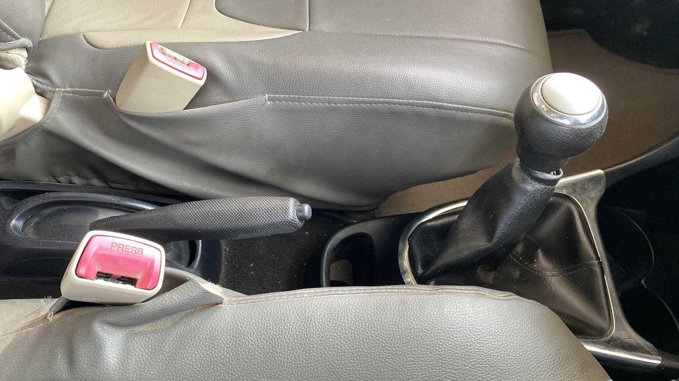 2017 Toyota Etios Liva V, Petrol, Manual, 89,380 km, Gear Lever