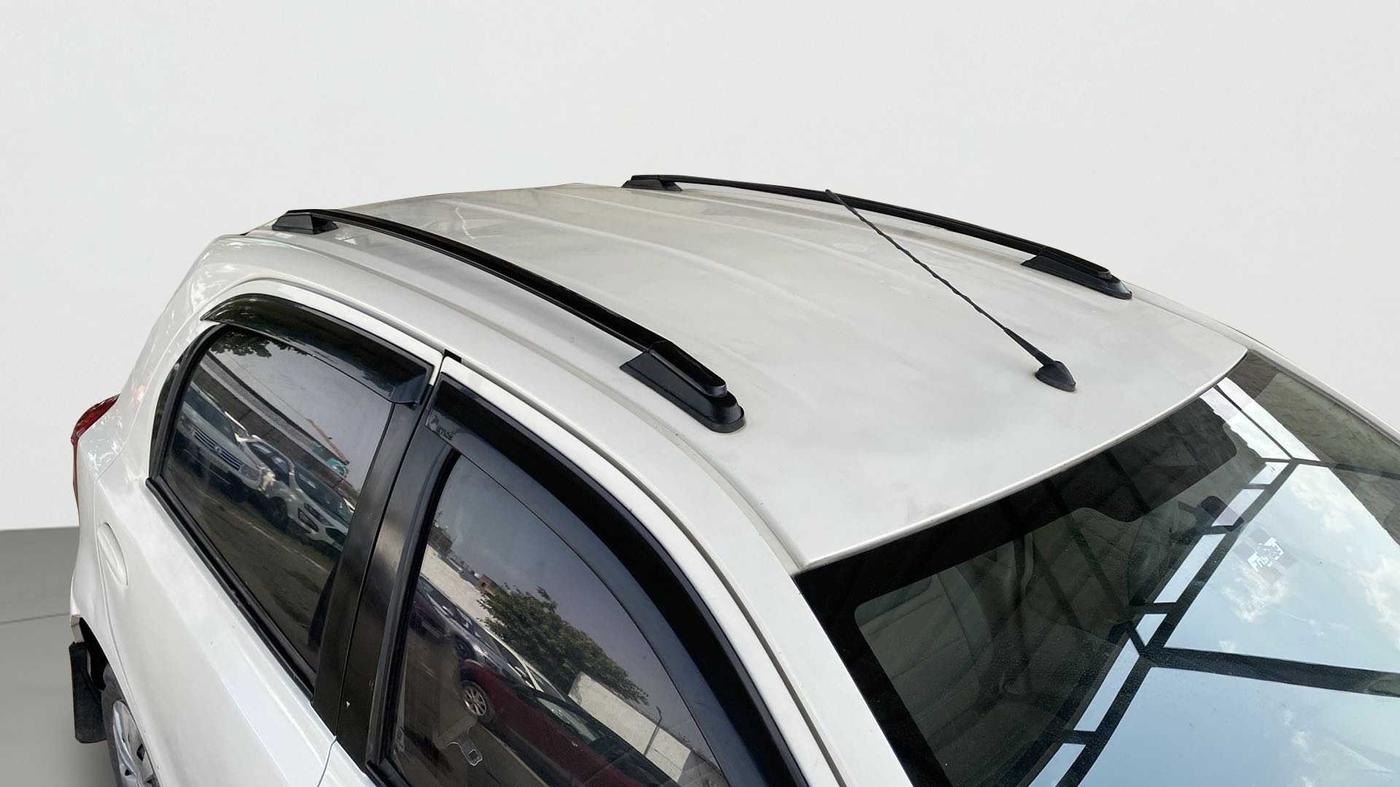 2017 Toyota Etios Liva V, Petrol, Manual, 89,380 km, Roof
