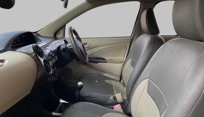 2017 Toyota Etios Liva V, Petrol, Manual, 89,380 km, Right Side Front Door Cabin