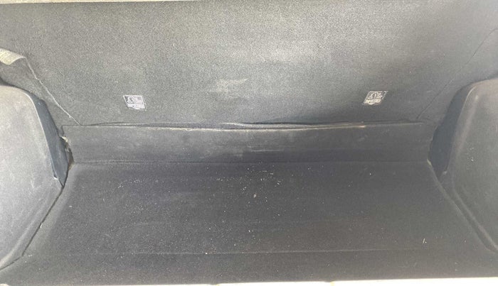 2017 Toyota Etios Liva V, Petrol, Manual, 89,380 km, Boot Inside