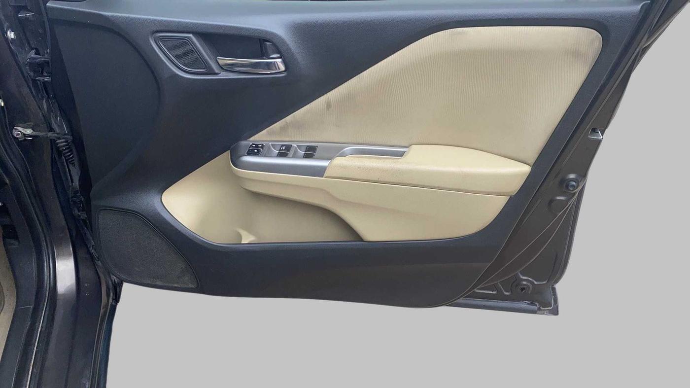 2015 Honda City 1.5L I-VTEC V MT, Petrol, Manual, 86,236 km, Driver Side Door Panels Control