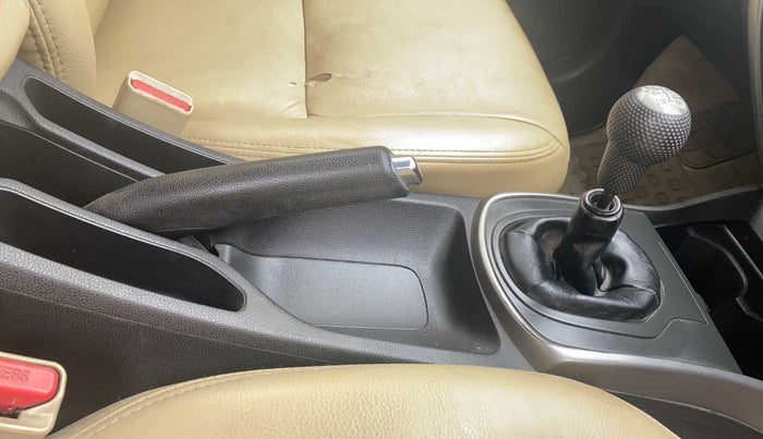 2015 Honda City 1.5L I-VTEC V MT, Petrol, Manual, 86,236 km, Gear Lever
