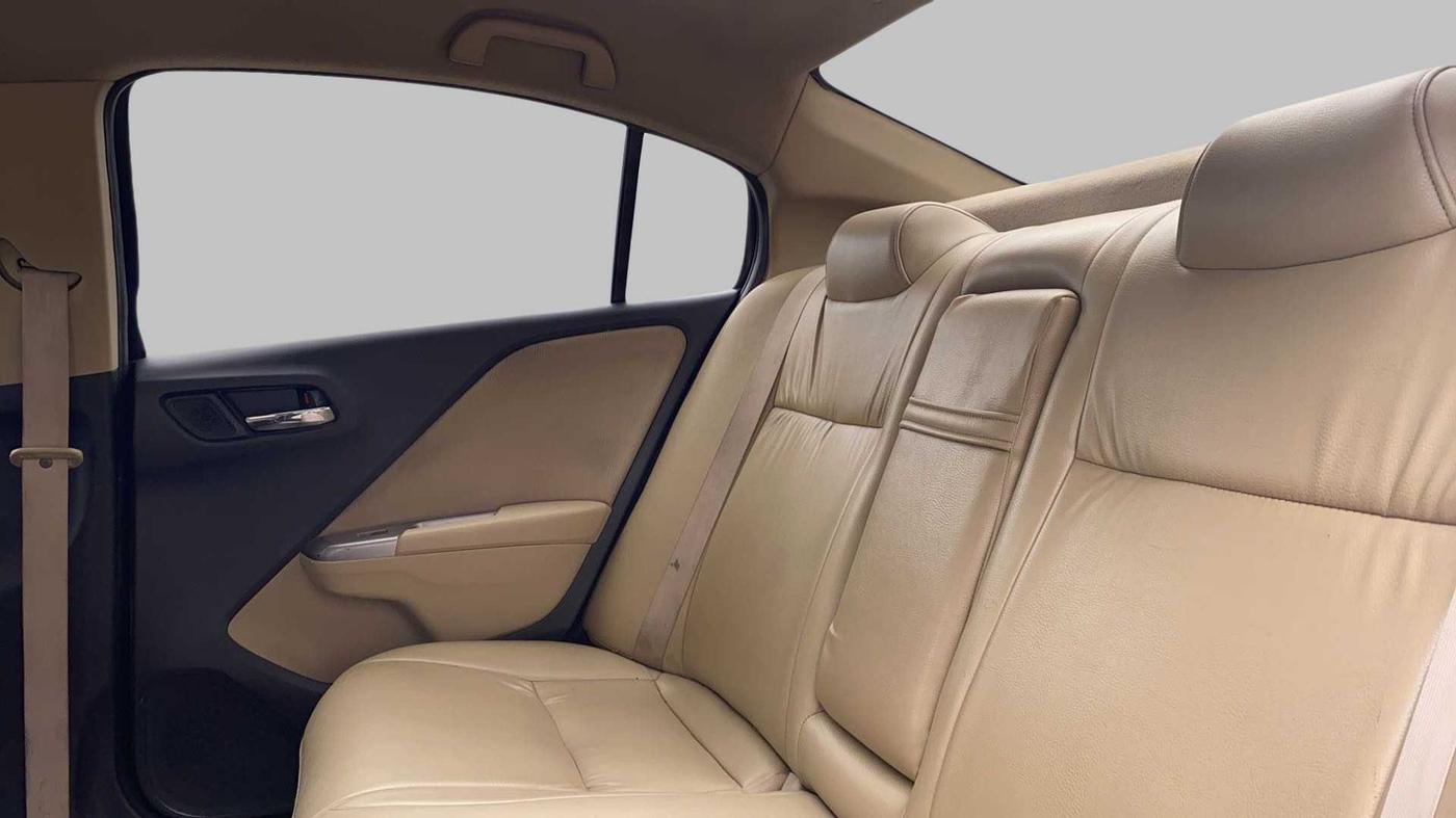 2015 Honda City 1.5L I-VTEC V MT, Petrol, Manual, 86,236 km, Right Side Rear Door Cabin
