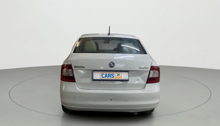 2016 Skoda Rapid 1.6 MPI ACTIVE, Petrol, Manual, 21,867 km, Back/Rear