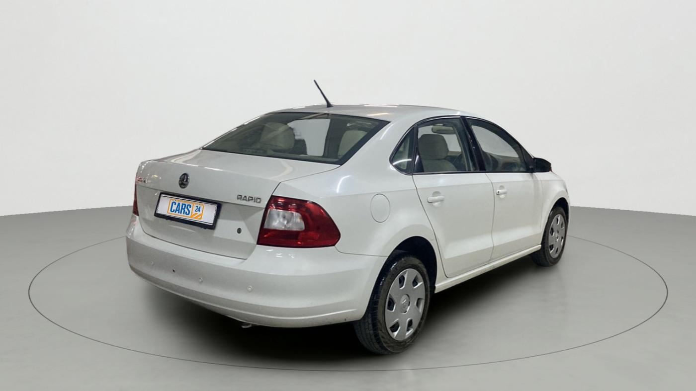 2016 Skoda Rapid 1.6 MPI ACTIVE, Petrol, Manual, 21,867 km, Right Back Diagonal