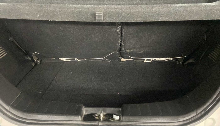 2018 Maruti Wagon R 1.0 VXI, Petrol, Manual, 21,563 km, Boot Inside