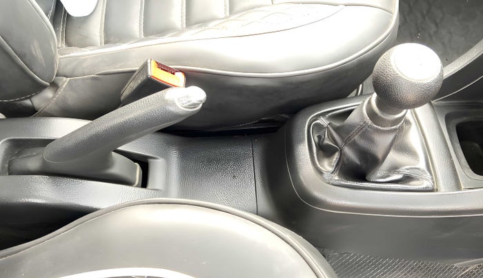 2016 Maruti Swift VDI (O), Diesel, Manual, 64,279 km, Gear Lever