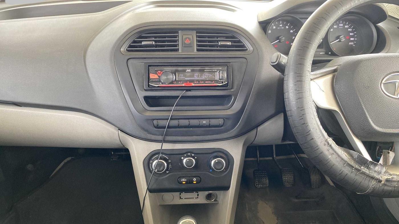 2017 Tata Tiago XE DIESEL, Diesel, Manual, 93,019 km, Infotainment System