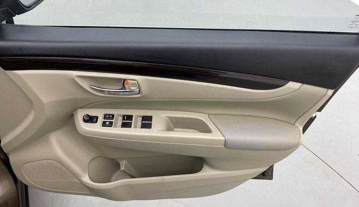 2017 Maruti Ciaz ZETA DIESEL 1.3, Diesel, Manual, 57,268 km, Right front window switch / handle - Power window makes minor noise