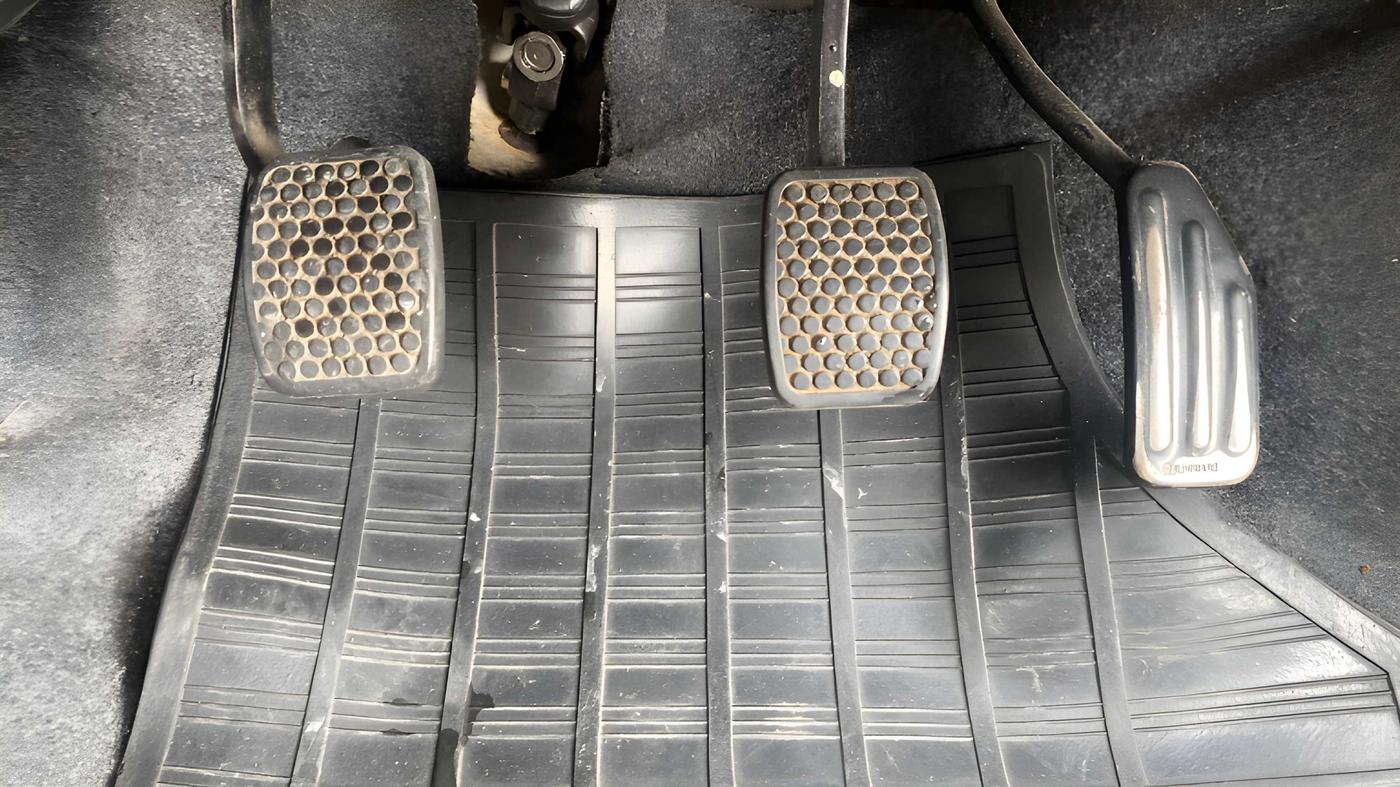 2010 Maruti Alto K10 LXI, Petrol, Manual, 82,999 km, Pedals