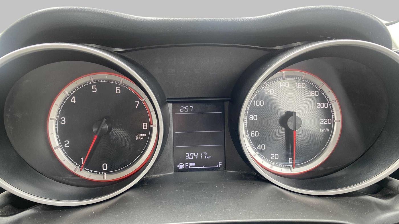 2019 Maruti Swift VXI, Petrol, Manual, 30,403 km, Odometer Image