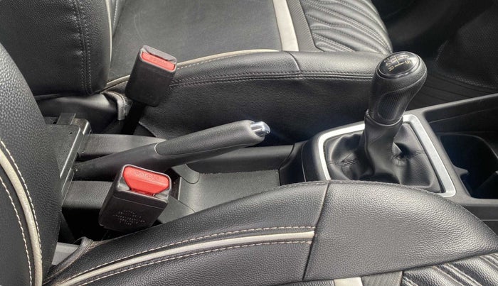 2019 Maruti Swift VXI, Petrol, Manual, 30,403 km, Gear Lever