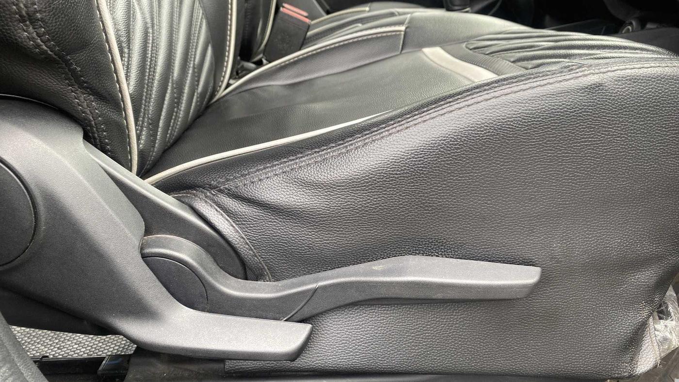 2019 Maruti Swift VXI, Petrol, Manual, 30,403 km, Driver Side Adjustment Panel