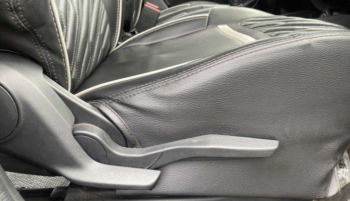 2019 Maruti Swift VXI, Petrol, Manual, 30,403 km, Driver Side Adjustment Panel