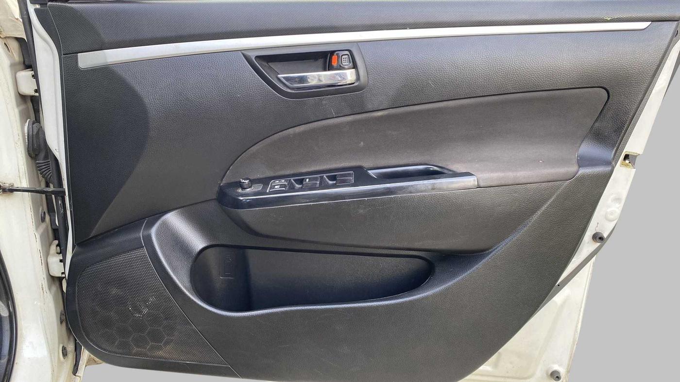 2012 Maruti Swift VDI, Diesel, Manual, 68,105 km, Driver Side Door Panels Control