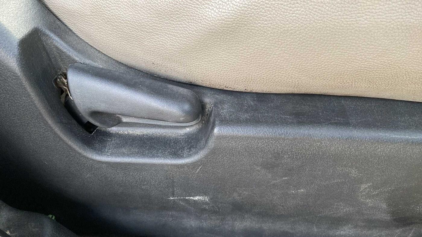 2016 Maruti Wagon R Stingray VXI, Petrol, Manual, 49,372 km, Driver Side Adjustment Panel
