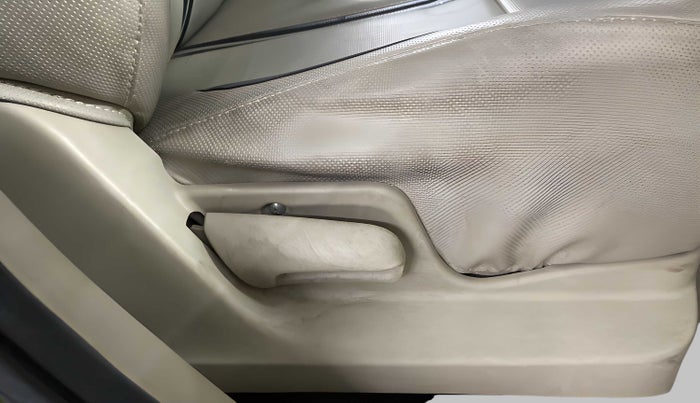 2015 Maruti Swift Dzire VXI, Petrol, Manual, 21,487 km, Driver Side Adjustment Panel