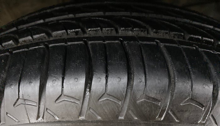 2017 Honda Jazz 1.2L I-VTEC V AT, Petrol, Automatic, 74,151 km, Right Front Tyre Tread