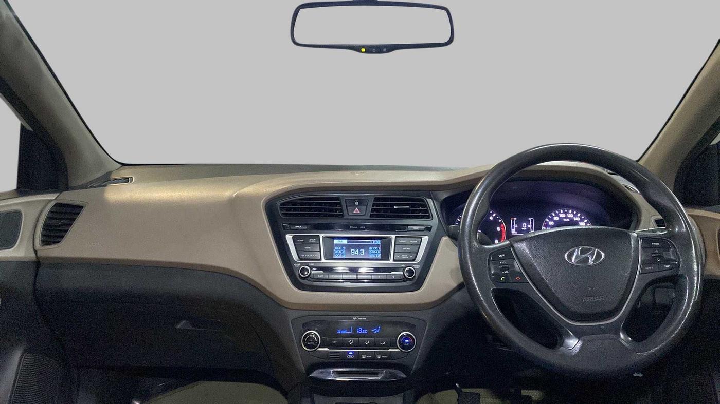 2016 Hyundai Elite i20 SPORTZ 1.4 CRDI, Diesel, Manual, 81,991 km, Dashboard
