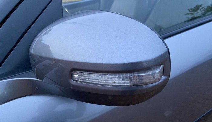 2014 Maruti Swift Dzire VXI, Petrol, Manual, 1,19,236 km, Left rear-view mirror - Indicator light not working