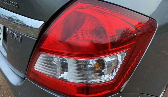 2014 Maruti Swift Dzire VXI, Petrol, Manual, 1,19,236 km, Right tail light - Minor damage