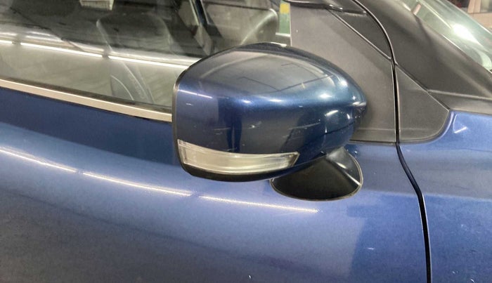 2018 Maruti Baleno DELTA CVT PETROL 1.2, Petrol, Automatic, 19,936 km, Right rear-view mirror - Mirror motor not working