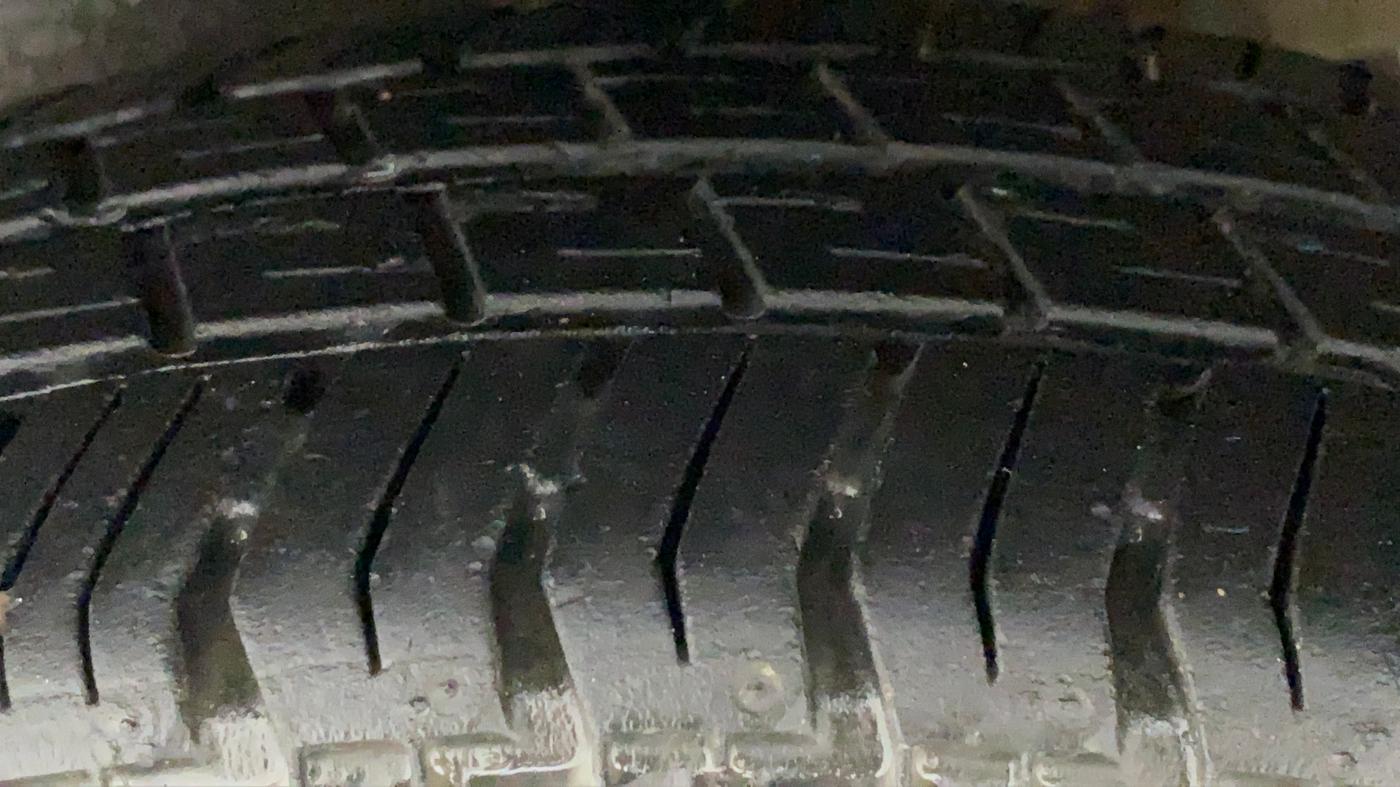2019 Maruti Alto 800 LXI, Petrol, Manual, 15,918 km, Right Front Tyre Tread