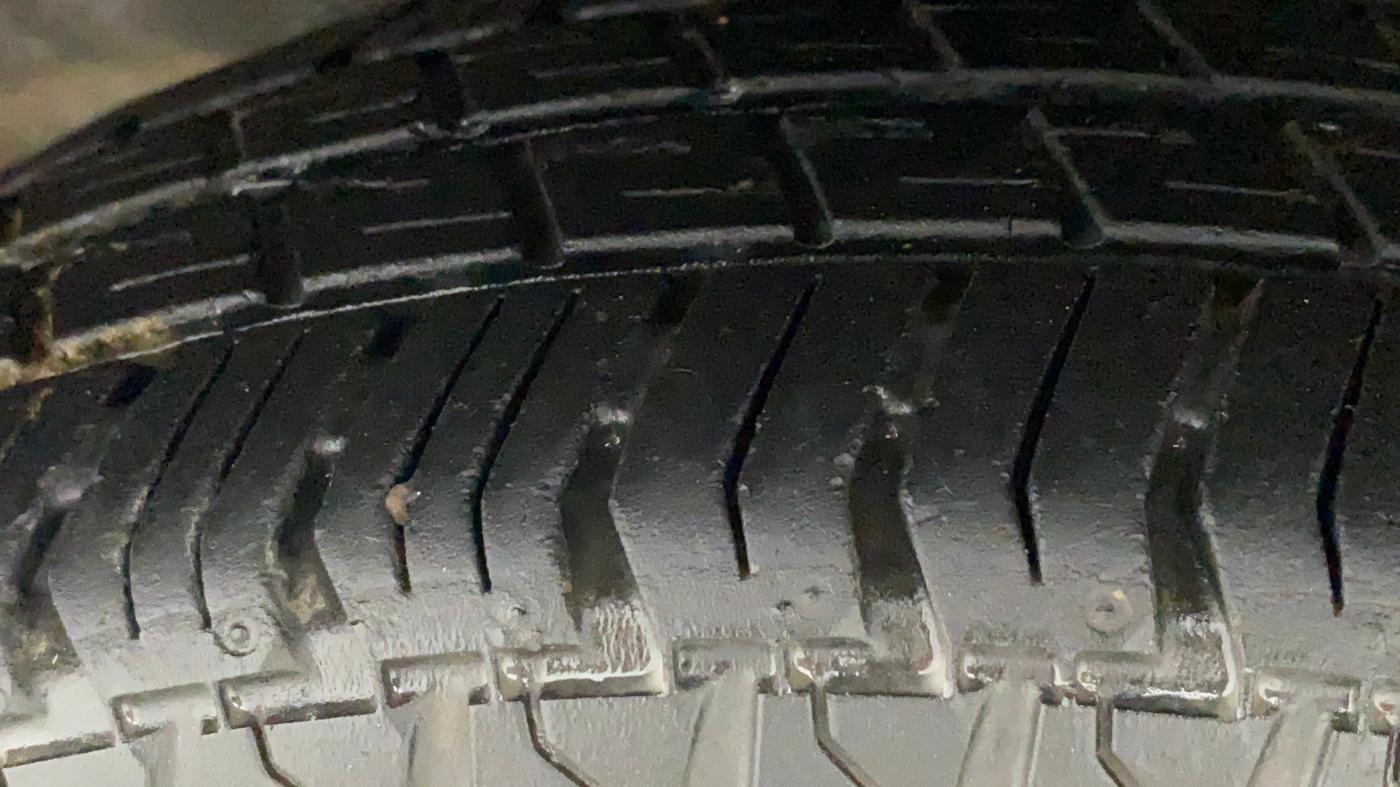 2019 Maruti Alto 800 LXI, Petrol, Manual, 15,918 km, Left Front Tyre Tread