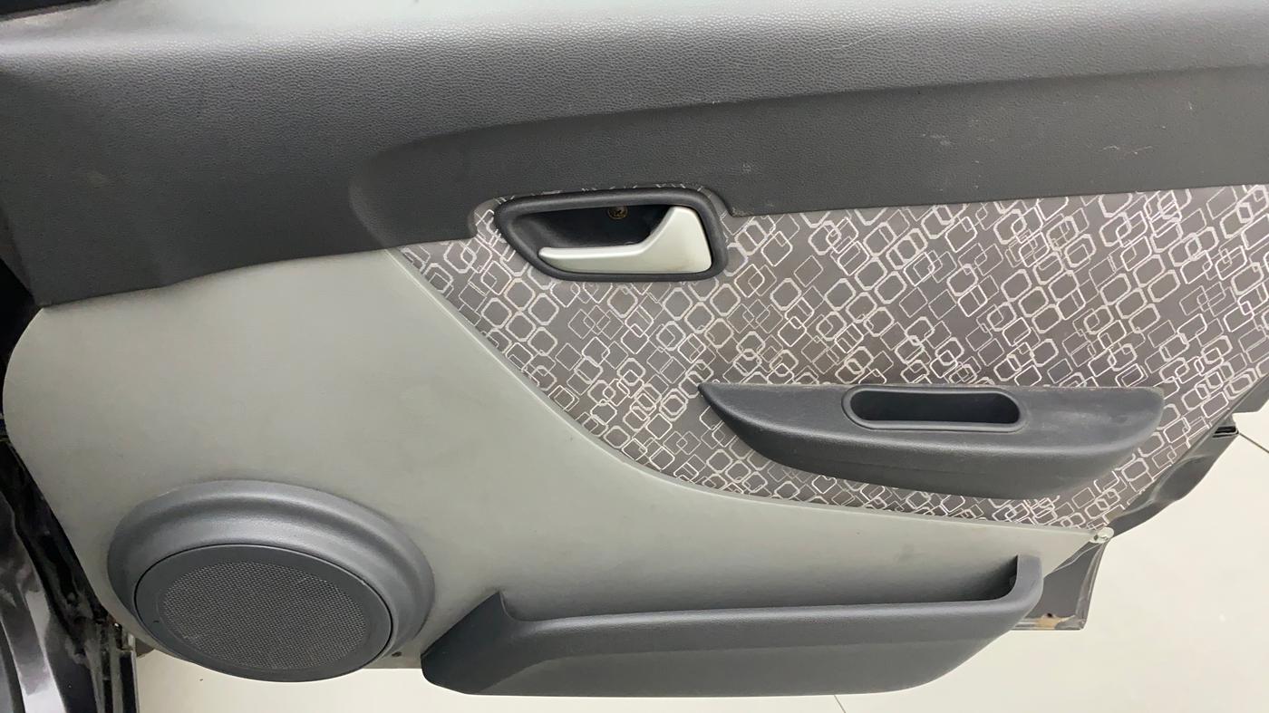 2019 Maruti Alto 800 LXI, Petrol, Manual, 15,918 km, Driver Side Door Panels Control