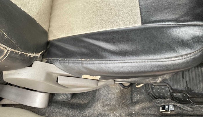 2014 Datsun Go T, Petrol, Manual, 62,884 km, Driver Side Adjustment Panel