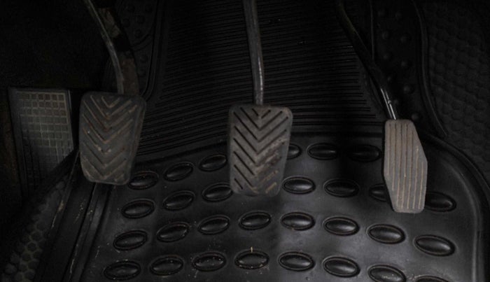 2012 Hyundai Santro Xing GLS, Petrol, Manual, 51,113 km, Pedals