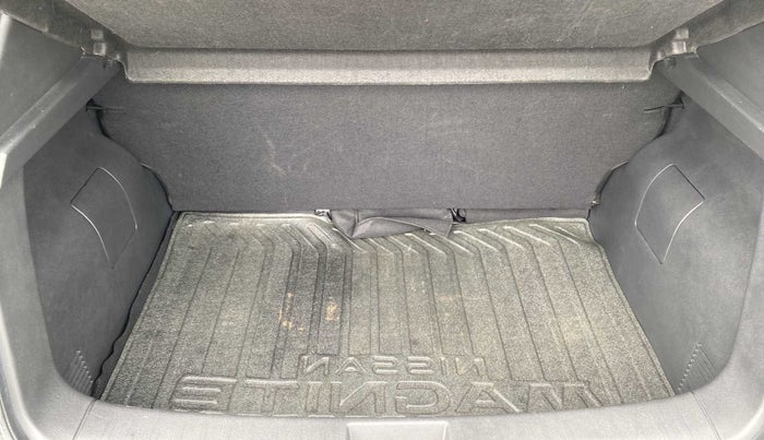 2022 Nissan MAGNITE XL, Petrol, Manual, 13,614 km, Boot Inside