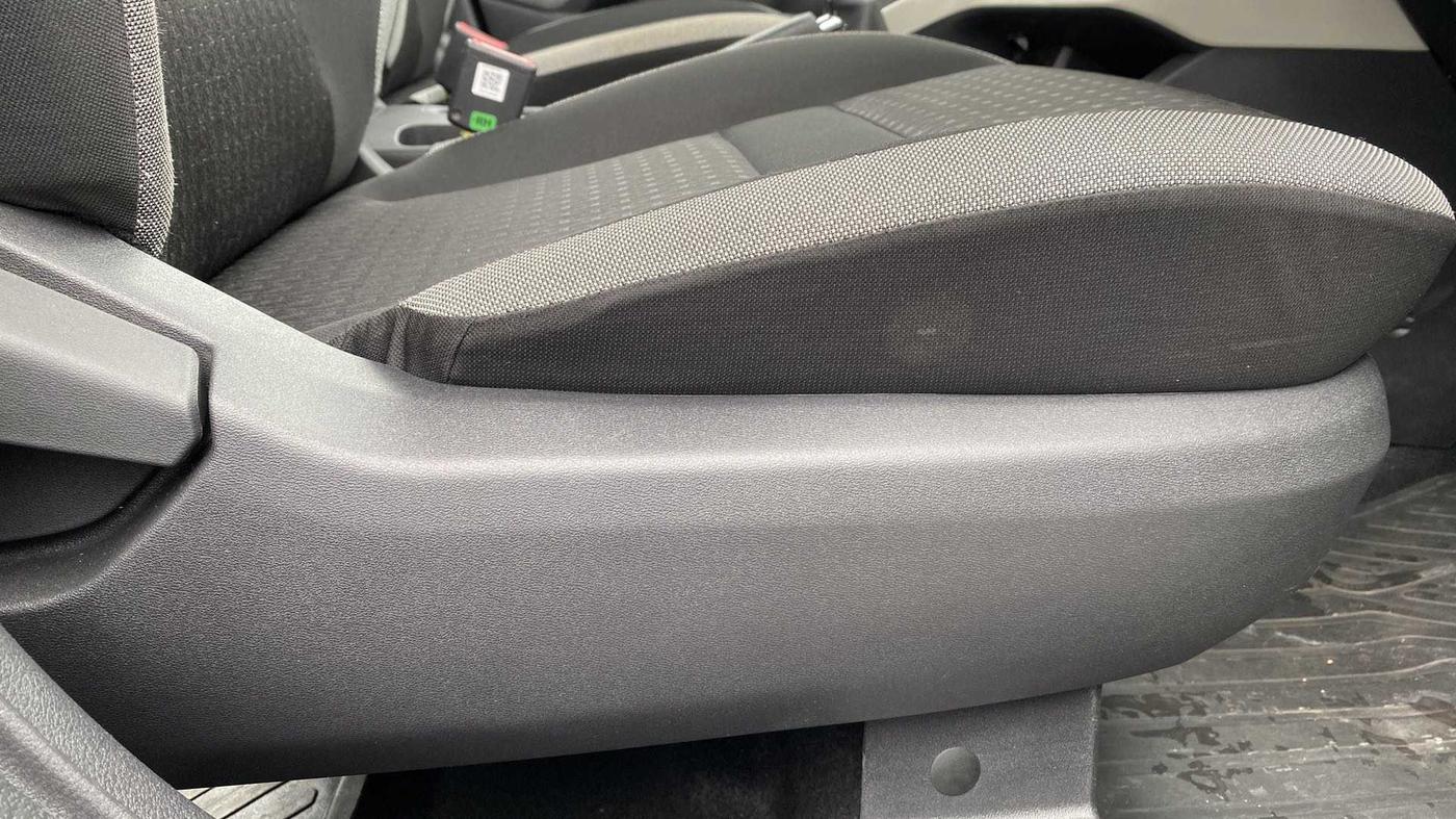2022 Nissan MAGNITE XL, Petrol, Manual, 13,614 km, Driver Side Adjustment Panel
