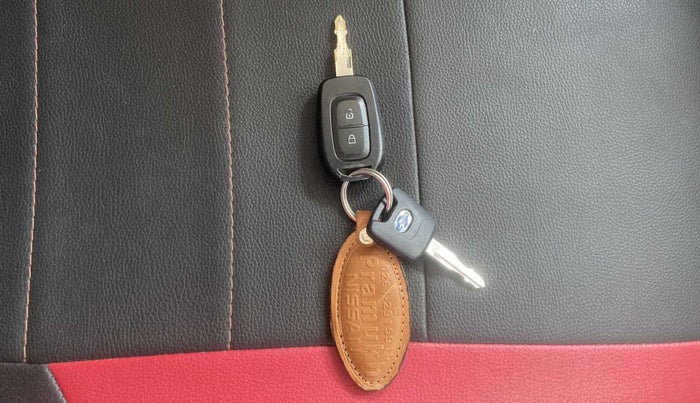2018 Datsun Redi Go S 1.0 AMT, Petrol, Automatic, 38,723 km, Key Close Up
