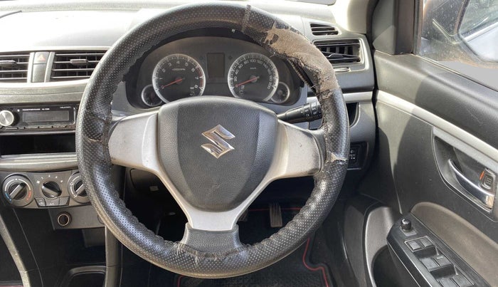 2012 Maruti Swift VXI, CNG, Manual, 99,741 km, Steering Wheel Close Up