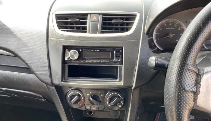 2012 Maruti Swift VXI, CNG, Manual, 99,741 km, Air Conditioner