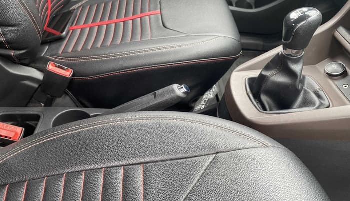 2019 Ford FREESTYLE TITANIUM 1.2 PETROL, Petrol, Manual, 30,794 km, Gear Lever