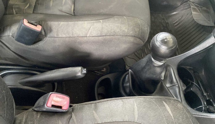 2011 Toyota Etios V, Petrol, Manual, 69,468 km, Gear Lever