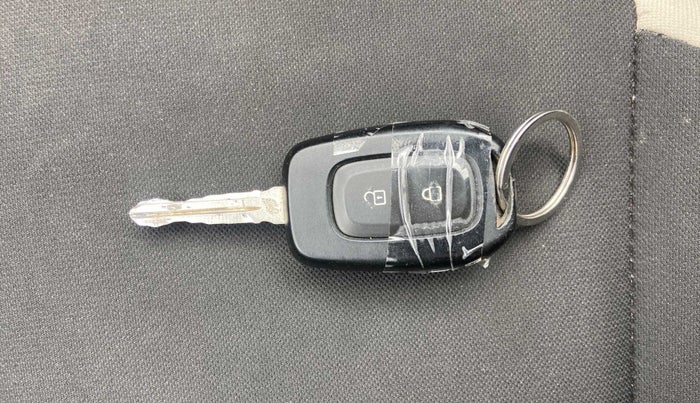 2020 Renault TRIBER RXL MT, Petrol, Manual, 25,179 km, Key Close Up