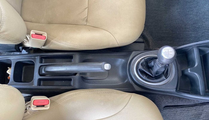 2011 Honda Jazz 1.2 L I-VTEC SELECT, Petrol, Manual, 1,00,738 km, Gear Lever