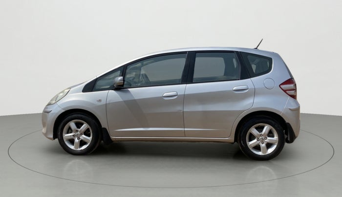 2011 Honda Jazz 1.2 L I-VTEC SELECT, Petrol, Manual, 1,00,738 km, Left Side