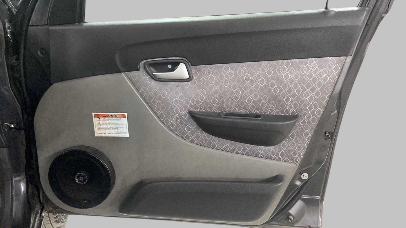 2019 Maruti Alto 800 LXI CNG, CNG, Manual, 26,650 km, Driver Side Door Panels Control