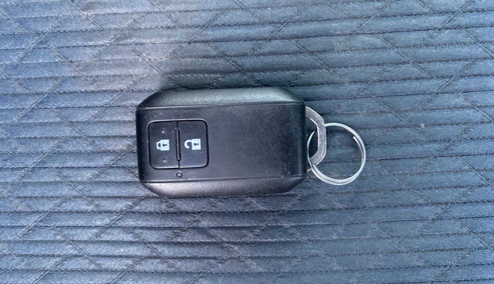 2019 Toyota Glanza G ISG, Petrol, Manual, 27,869 km, Key Close Up